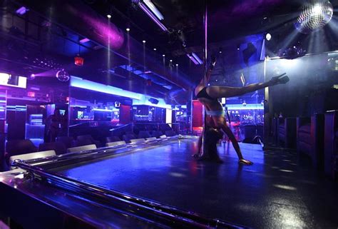 live porn strip|StripClub.XXX